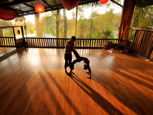 tours_yoga1.jpg