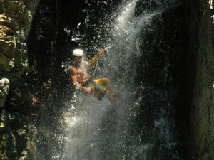 tours_canyoning3.jpg